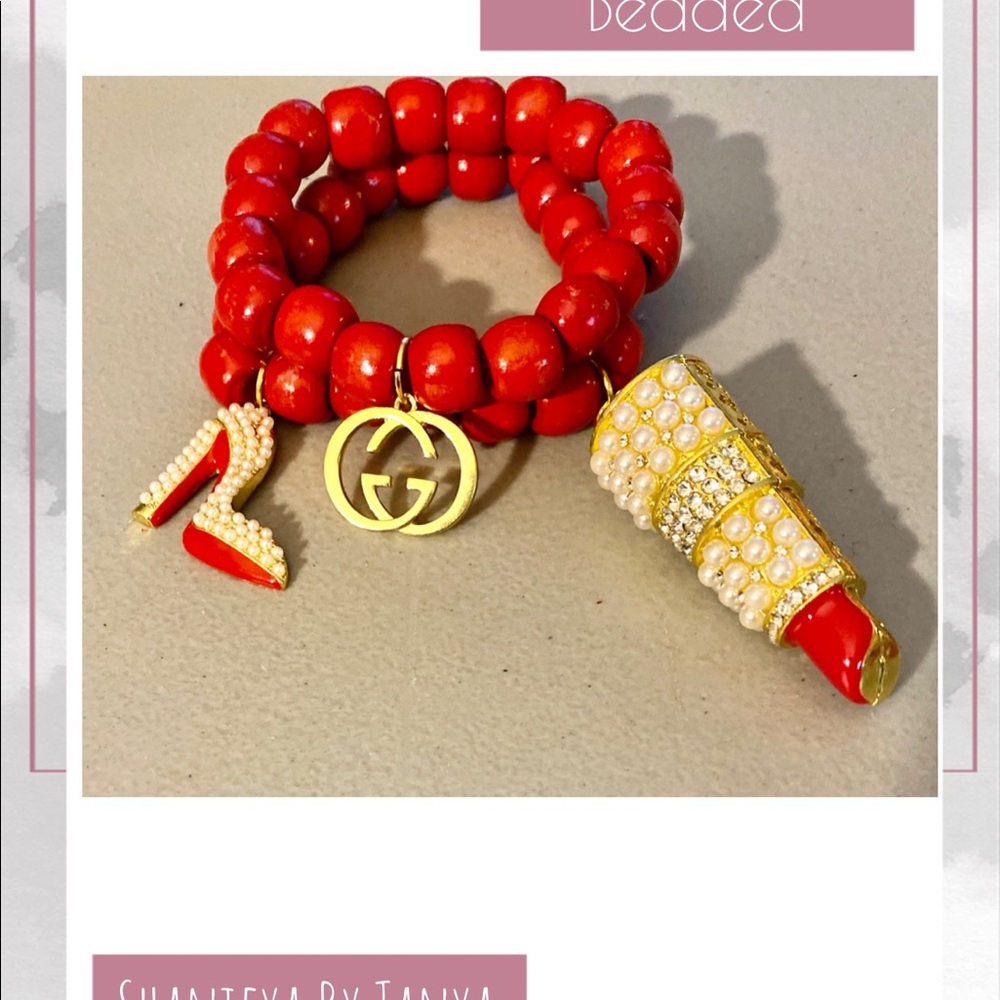 Beaded bracelet with charms